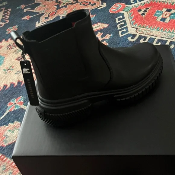 Sorel Ona Ave Black Waterproof Chelsea Boots - Picture 2 of 5